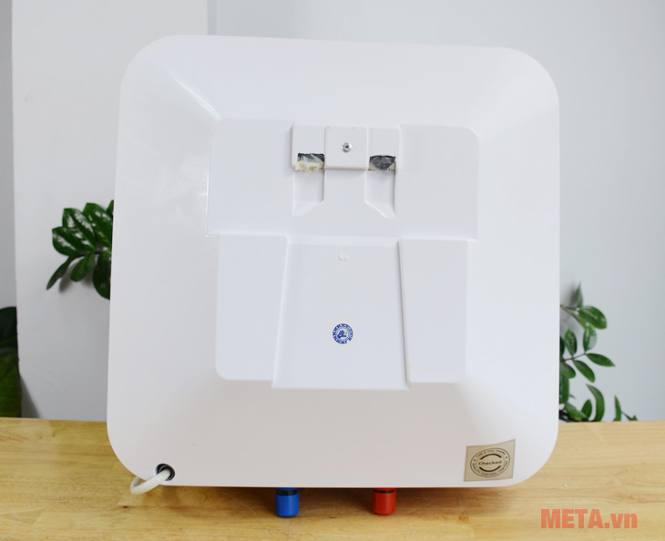 Mặt sau bình nóng lạnh Rossi Amore RAM-30SQ Bình nóng lạnh Rossi 30 lít