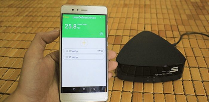 sử dụng bộ điều khiển trung tâm này kết nối với app trên điện thoại