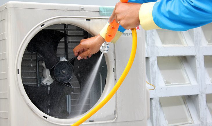 Vệ sinh dàn nóng điều hòa Funiki