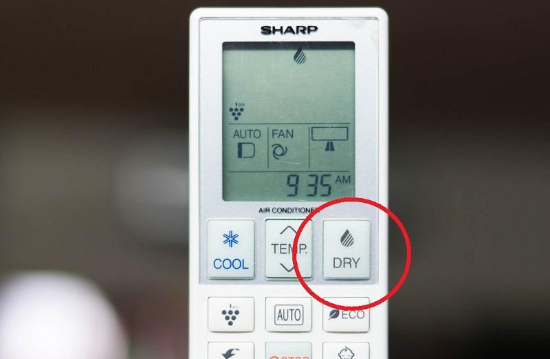 ký hiệu Dry trên điều hòa