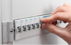 xe1baa3-e-bc3acnh-nc3b3ng-le1baa1nh-4 xả e bình nóng lạnh